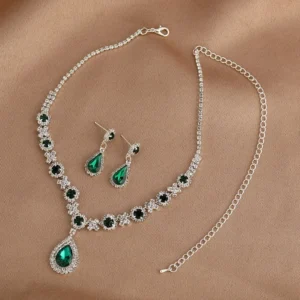 High-end Emerald Jewelry Set